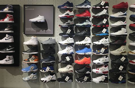 Foot Locker in Bristol: Bristol, Bristol 